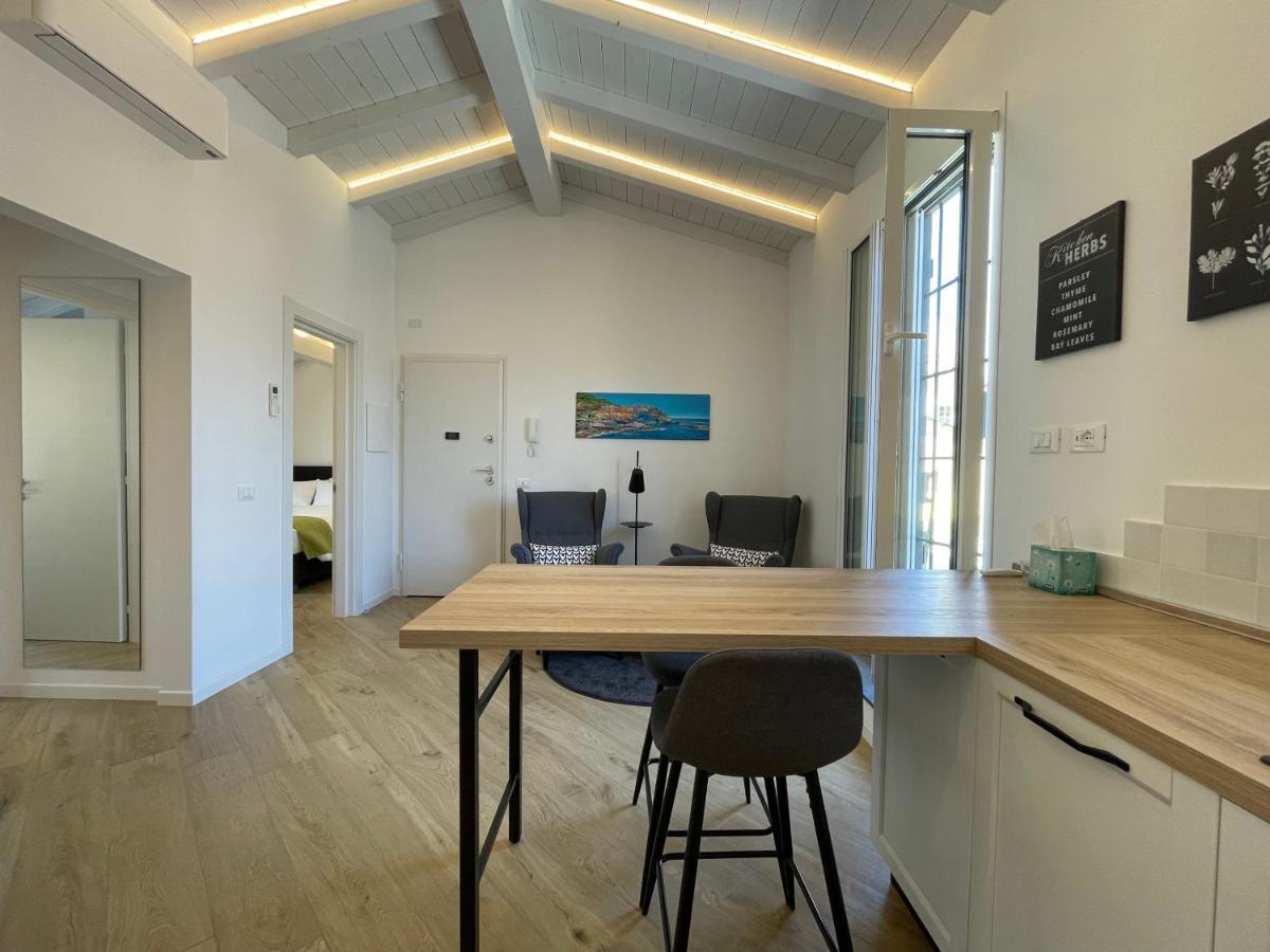Sun Luxury Apartment In Centro Storico Chiavari Exterior photo